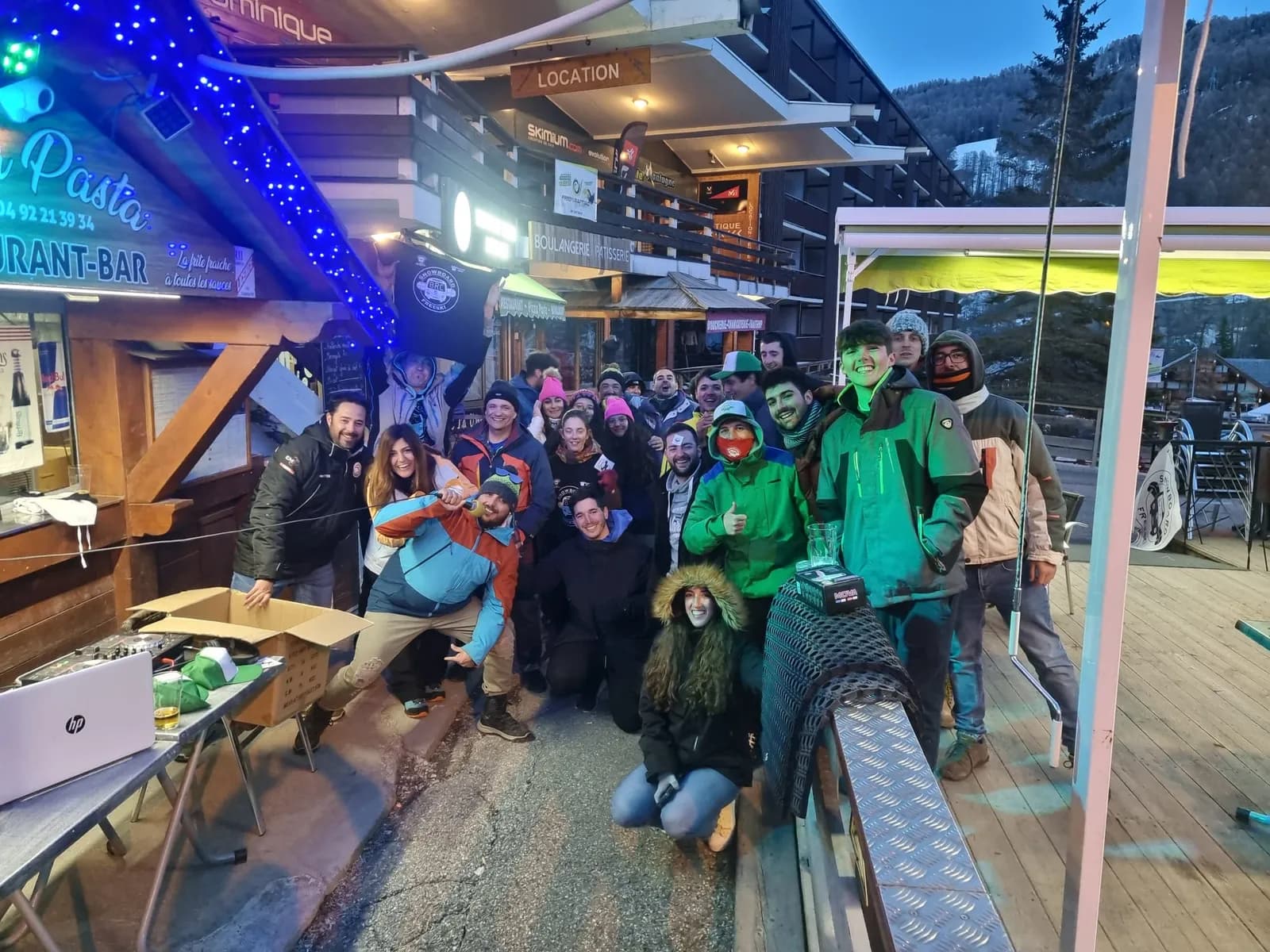 Grupo de BRC en el après-ski de Vars
